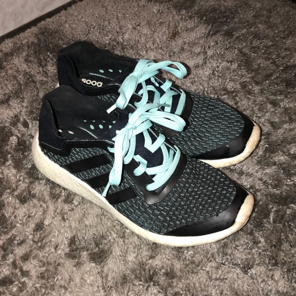 woman’s adidas boost size 8